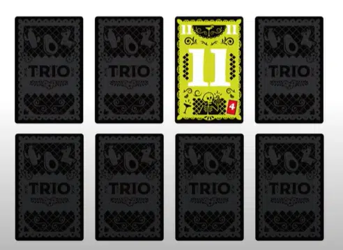 Trio : Dévoiler carte sur la table 